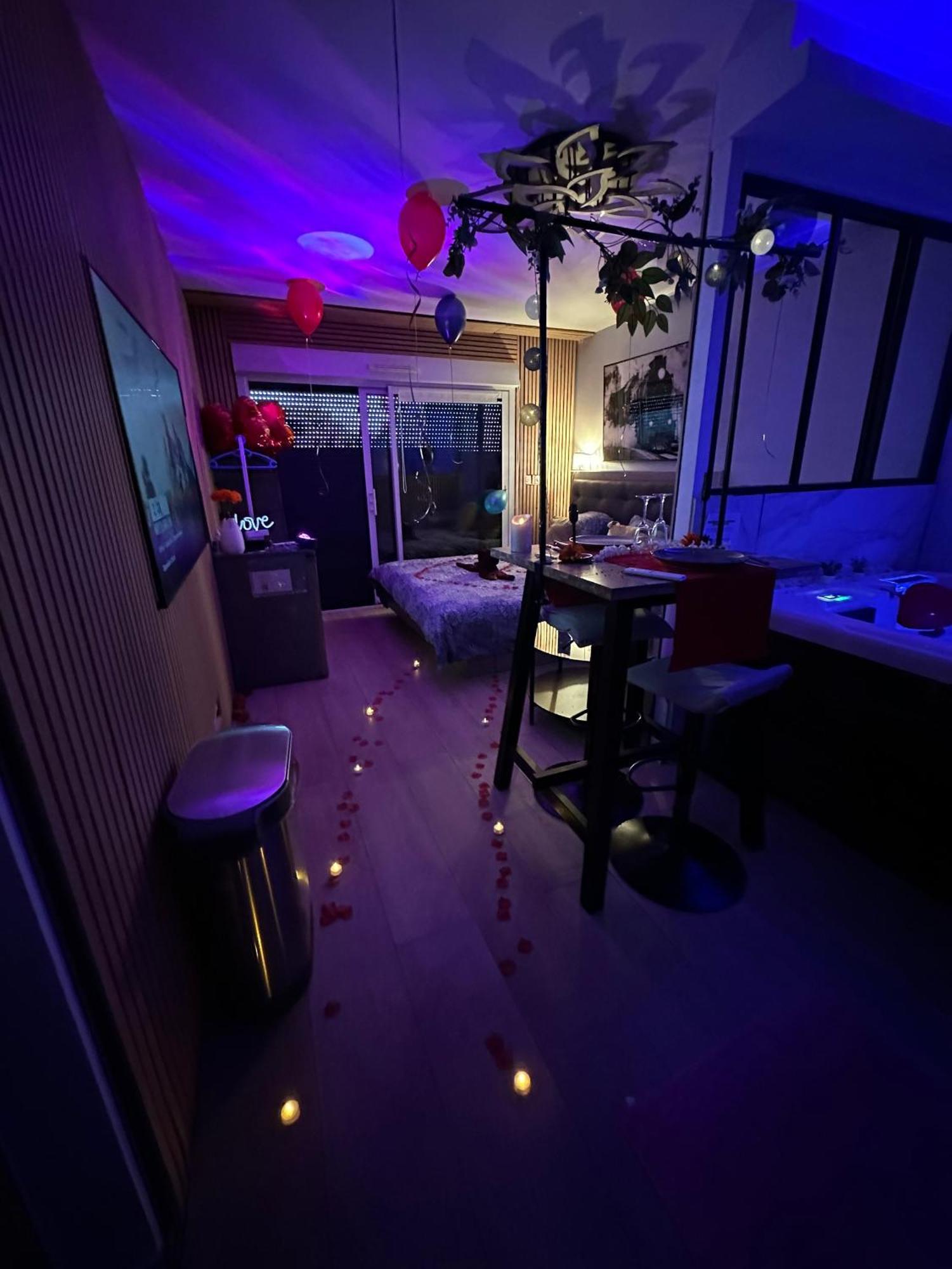 Love Room Nantais Ναντ Εξωτερικό φωτογραφία